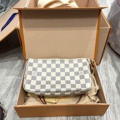 Got A New One. So Switching Vuitton Bag, Louis Vuitton Bags, Louis Vuitton Bag, Limited Time, Color White, Bag Lady, Louis Vuitton, White, Color