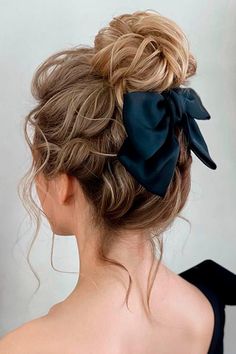 High Bun With Bow Hairstyle, Messy Bun With Ribbon, Hair Bun With Bow, Bun With A Bow, Bun With Bow Hairstyle, Vienna December, Bow Bun Hairstyle, Bun With Bow, Genshin Dr