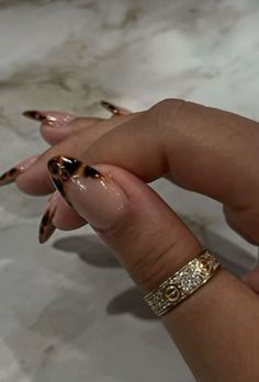 Tortus Nail Designs, Turtle Shell Nails, Nails Leopard Print, Trendy Winter Nails, Fall Nude Nails, Tiktok Nails, Trendy Almond Nails, Autumn Manicure, Leopard Nail Art