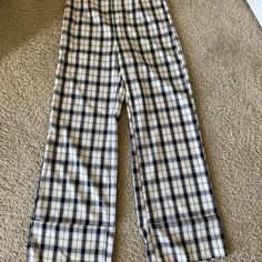 Size 4. Brand New, Never Been Worn! Spring Plaid Loungewear Pants, Spring Plaid Wide Leg Pants, Plaid Wide-leg Pants For Spring, Spring Plaid Wide-leg Pants, Plaid Long Pants For Pajama Party, Plaid Trousers For Loungewear, Plaid Wide-leg Cotton Pants, Plaid Cotton Wide-leg Pants, Plaid Cotton High-waisted Pants