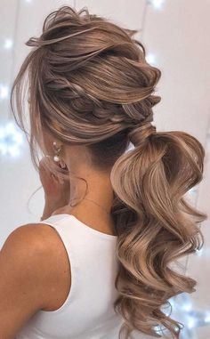 Wedding Hair Dos, Bridemaids Hairstyles, Messy Hair Updo, Up Dos For Prom, Romantic Wedding Hair, Up Dos, Up Dos For Medium Hair, A Ponytail, Prom Hairstyles For Long Hair