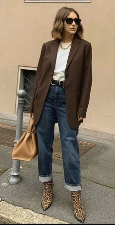 Fall Outfits 2023 Short Women, Brown Blazer Street Style, Brown Linen Jacket Outfit Women, Brown Satin Blazer Outfit, Chocolate Brown Blazer Outfits For Women, Chocolate Brown Jacket Outfit, Brown Blazer And Jeans Outfit, Chocolate Blazer Outfit