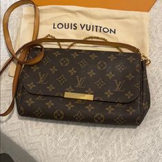 Used Authentic Bag Comes With Dust Bag Louis Vuitton Favorite, Authentic Bags, Dust Bag, Bag Lady, Louis Vuitton, Black, Color