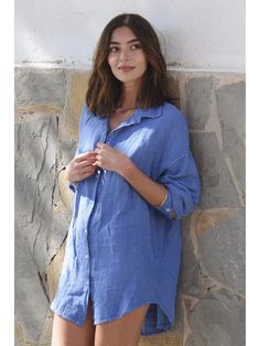 Style // The most beautiful and electric cobalt blue linen shirt The Palma Shirt is the ultimate oversized long sleeve linen shirt, with beautiful mother of pearl buttons. Made from a breathable linen fabric and loose fit, the Palma Shirt is the ultimate beach cover up or casual button down top to be paired perfectly with linen pants or shorts Fabric Note // Made in Italy from 100% Linen Sizing Advice // Available in one size, for a perfect boyfriend shirt look Bust: 48" Length: 33" Care Instructions // We recommend machine wash cold and tumble dry low. For best results hand wash and hand dry. May shrink slightly Giving Back // For every order placed, Beachwood will plant a tree in the Amazon Rainforest. Linen Shirts Women Outfits, Fit Mother, Long Sleeve Linen Shirt, Blue Linen Shirt, Blue Shirt Women, Outfit Oversize, Blue Crafts, Linen Shirts Women, Perfect Boyfriend