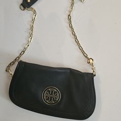 Leather Bag With Snap Closure And Zipper Compartments In Bag Chic Tan Shoulder Bag With Chain Strap, Chic Tan Clutch Shoulder Bag, Tan Travel Bag With Chain Strap, Chic Tan Clutch For Everyday Use, Chic Tan Clutch For Everyday, Chic Tan Bag With Chain Strap, Tory Burch Bags, Tory Burch Bag, Snap Closure