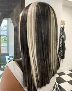 Black Hair Blonde Tips, Skunk Highlights, Balayage Hair Brunette With Blonde, Black Hair With Blonde Highlights, Baylage Hair, Hair Stripes, Types Of Hair Color, Highlights For Dark Brown Hair, Hair Colour Design