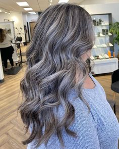 Gray Blending Is The Glamorous Way To Celebrate Your Silver Hair Curly Silver Hair, Grey Hair Looks, Going Grey, Color Balayage, Medium Brown Hair, Gray Hair Growing Out