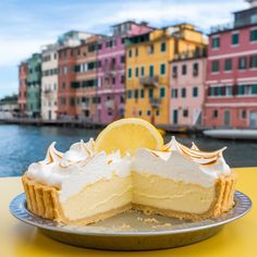 ZESTY ITALIAN LIMONCELLO MERINGUE PIE Italian Limoncello, Italian Desserts Easy, Authentic Italian Recipes, Creamy Chocolate Cheesecake, Italian Cuisine Recipe, Meringue Pie Recipes, Jam Tarts, Italian Recipes Dessert, Pie Crusts