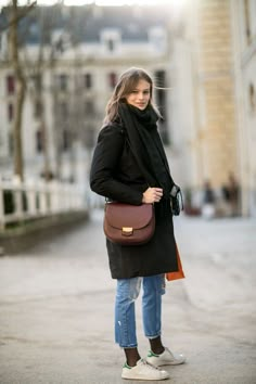 Style Parisienne, Autumn Street Style, Looks Style, Week End, Black Coat, Street Style Women, Look Fashion, Autumn Winter Fashion