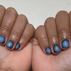 Short Nail Designs Aura, Aura Nails Natural, Black Blue Aura Nails, Black And Blue Gel Nails, Light Blue Nails With Design Short, Airbrush Short Nails, Nail Polish Inspo Short Nails, Black And Blue Aura Nails, Blue Aura Nails Short