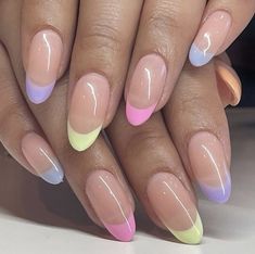 17 Chic French Tip Nail Ideas for Natural Nails Colored French Nails, French Tip Gel Nails, Easter Nail, French Tip Acrylic Nails, Stick On Nails