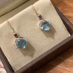 Aquamarine Earrings With Small Single Diamond. White Gold 10k. Light Blue Sapphire, Aquamarine Earrings, Sapphire Earrings, Diamond White, Aquamarine, Blue Sapphire, Sapphire, Light Blue, Jewelry Earrings