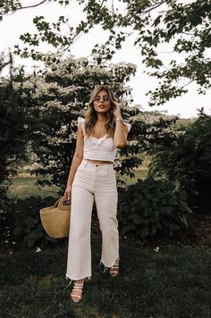 White Summer Outfits, Black And White Outfit, Chic Summer Outfits, Perfect Summer Outfit, All White Outfit, Spring Look, Jimmy Page, Outfit Trends, Cute Summer Outfits