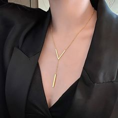 Simple V-shaped Long Sexy Clavicle Necklace Gold Color Long Neck Chain Women Vertical Bar Pendant Gold Jewelry V Neck, Necklaces For Vneck, Gold Necklace V Shape, Design Moda, Bar Pendant Necklace, Long Chain Necklace, Neck Chain, Trendy Necklaces, Gold Colour