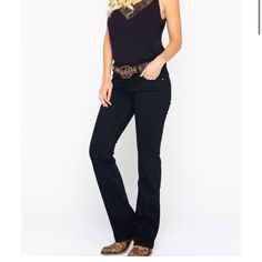 Nwt Wrangler Women's Black Mid Rise Bootcut Jeans Awesome Fit And Comfortable Denim! Size 3 Length 32” Western Jeans With Standard Cut Leg For Fall, Western Jeans Standard Cut For Fall, Black Western Style Bottoms For Fall, Western Style Black Bottoms For Rodeo, Western Style Jeans For Rodeo In Fall, Fitted Black Western Jeans, Western Fitted Flare Jeans For Rodeo, Casual Black Bottoms For Rodeo, Wrangler Jeans Women's Outfit