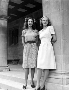 Fashion 1940s, Retro Mode, 1940s Fashion, Moda Vintage, Look Vintage, 50s Fashion, College Fashion