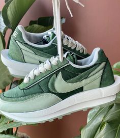 Sacai Waffle, Shoes Wishlist, Okie Dokie, Fresh Shoes, Green Sneakers, Cute Sneakers, Swag Shoes, Mode Inspo