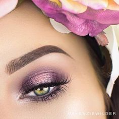 Bright, Purple Smokey Eye for Spring and Summer Lilac Eye, Looks For Green Eyes, Purple Smokey Eye, Pretty Eye Makeup, Makeup Looks For Green Eyes, Purple Eye Makeup, Makeup 101, Purple Eyeshadow, Makijaż Smokey Eye