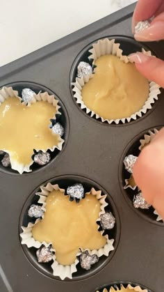 Flower cupcakes inspired by @ohcakeswinnie in 2022 | Yummy food dessert, Desserts, Baking Baking Cute, Cakes Pink, Tårta Design, Pink Cakes, Recipes Skillet, Recipes Oven, Flower Cupcakes, Thigh Recipes