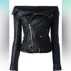 Romeo And Juliet Open Shoulder Black Faux Leather Sexy Slim Biker Jacket Size Small Color: Black Sleeve: Long-Sleeved Clothing Design: Slim Clothing Placket: Zipper Production Process: Washed Leather Collar: Polo Collar Tvd Clothes, Off Shoulder Jacket, Sailor Jacket, Black Rider, Shoulder Jacket, Jackets Black, Motorcycle Jackets, Faith Connexion