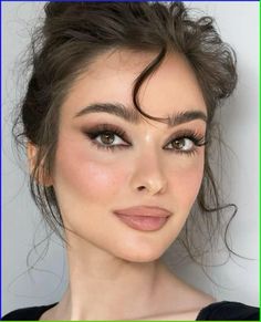 Formal Smokey Eye Makeup, Honey Brown Eyes Makeup, Sultry Brown Eye Makeup, Hallow Eyes Makeup, Minimal Smokey Eye Makeup, 21st Makeup Ideas, Formal Eyeshadow Looks, Makeup For Big Eyes Round, Clubbing Makeup Looks