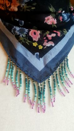 Beautiful floral beaded bandana. Simple & stunning! Flows with your body movement with the versatility of a bandana! See more at www.madisonckent.com or at www.instagram.com/madrivermakings Beaded Bandana, Diy Bandana, Bandana Bracelet, Beaded Scarf, Antique Booth, Body Movement