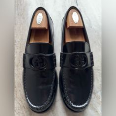 Retail For $1000. Good Luck Bidding! Shoes Only. Please Review All Photos Before Bidding. Made In Italy Gucci Monogram Loafer, Shoes Gucci, Gucci Shoes, Loafer Shoes, Good Luck, Patent Leather, Men's Shoes, Loafers, In Italy