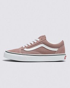 Old Skool Shoe Pink Vans, Womens Vans, Old Skool, Side Stripe, Color Stories, Cute Shoes, Womens Sneakers, Shoe Laces, Fashion Shoes