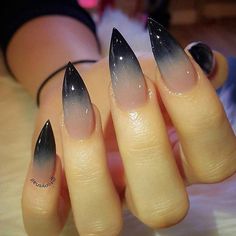 #beautifulacrylicnails Nail Armor, Black And White Nails, Holloween Nails, Drag Make-up, Witchy Nails, Nails Yellow, Halloween Acrylic Nails, Stiletto Nail Art