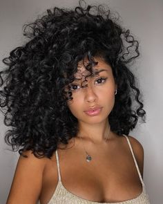 Curly Hair Latina, Medium Curly Hair Styles, Beautiful Curly Hair, Curly Girl Method, Curly Hair Inspiration, Hair Crush, Curly Girl, Curly Hairstyles, Love Hair