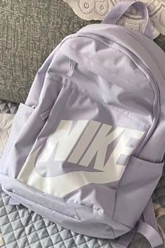 Nike School Backpacks, Nike Elemental Backpack, Cute Backpacks For School, Mochila Nike, School Backpack Essentials, In My Backpack, Nike Backpack, Stylish School Bags, School Bag Essentials