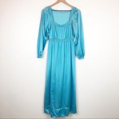 Betty Draper eat your heart out. This amazing full length long sleeve maxi penoir has goddess vibes written all over it. Could be styled as a dress. 3/4 gathered sleeves Empire waist No label or size tag. Fits like a medium. Blue Long Sleeve Dress For Pajama Party, Bohemian Long Sleeve Sleepwear, Blue Bohemian Long Sleeve Sleepwear, Slip Nightgown, Goddess Vibes, Betty Draper, Eat Your Heart Out, Women's Nightgowns, Gathered Sleeves