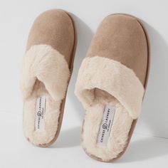 Chinese Laundry Slippers Size: Xs/S Shearling Slippers, Black Slippers, Comfortable Slippers, Faux Fur Slippers, Chinese Laundry Shoes, Fuzzy Slippers, Pink Faux Fur, Black Hot Pink, Fur Slippers