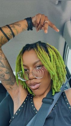 Style Short Locs, Silk Press Hair, Neon Green Dresses, Short Locs, Neon Hair, Dreadlock Style