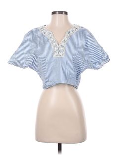 Zara Basic Short Sleeve Blouse Size: Small Tops - used. 100% Cotton | Zara Basic Short Sleeve Blouse: Blue Tops - Size Small Cheap Zara Short Sleeve Shirt, Zara Cheap Short Sleeve Shirt, Blue Short Sleeve Blouse, Basic Shorts, Zara Basic, Blue Shorts, Small Tops, Short Sleeve Blouse, Short Sleeves Tops