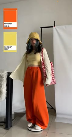 Minimal Colorful Outfit, Simple Colorful Outfit Ideas, Colorful College Outfits, Color Pop Outfit Ideas, Primary Color Outfit Street Styles, Analogous Color Scheme Outfit, Solid Colour Outfits, Fashion Inspo Outfits Colorful, Styling Orange Pants