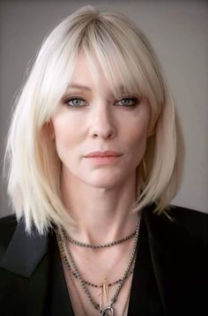 Kort Bob, Oceans 8, Bangs With Medium Hair, Cate Blanchett, Hairstyles With Bangs, Fine Hair, Bob Hairstyles, Medium Length Hair Styles, New Hair