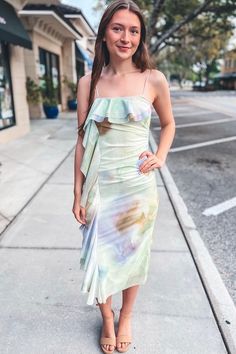 Print Midi Dress | Sophie & Trey Cute Trendy Dresses, Casual Chic Spring, Online Clothing Boutique, Online Clothing Boutiques, Print Midi Dress, Dress Store, Crop Top Sweater, Summer Styles, Maxi Dresses Casual