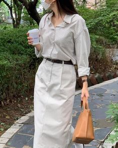 Casual Work Outfits Skirt, Ootd Kantoran, Internship Outfit Hijab, Skirt Outfits Office, Summer Outfits For Work Offices, Korean Work Outfit, Feminim Style Outfit, Skirt Office Outfit