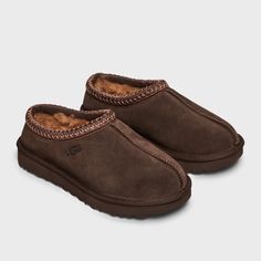 Brand New Womens Size Ugg Tasman Dark Brown, Dark Brown Ugg Slippers, Aesthetic Sneakers For Women, Dark Brown Uggs, Chocolate Uggs, Uggs Brown, Fall Slippers, Ugg Scuffette Slippers, Uggs Slippers