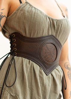 Fantasy Belt, Viking Queen, Costume Viking, Belt Corset, Viking Belt, Leather Corset Belt, Fair Outfits, Viking Costume, Viking Clothing