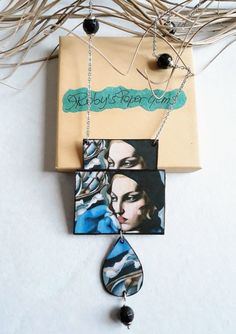 TheBlue  Scarf by Tamara de Lempicka, in a jewel made in recycled paper and  steel chain. Tamara Lempicka, Recycle Paper, Paper Pendant, Jewelry Friendship, Special Gifts For Mom, Birthday Paper, Handmade Jewelry Bracelets, Unique Jewelry Gifts, Gift Paper