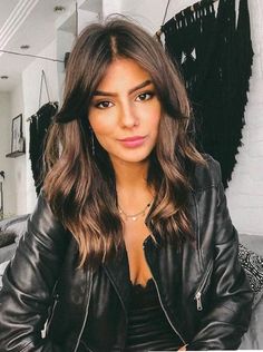 Cute Layered Haircut Mid Length, Layered Haircut Mid Length, Haircut Mid Length, Cute Layered Haircut, Mid Length Hair With Layers, Medium Length Hair With Layers, Midlength Haircuts, Peinados Fáciles Para Cabello Corto