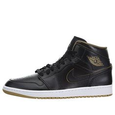 Air Jordan 1 Mid Black Metallic Gold 554724-042 Gold Basketball Shoes, Jordan 1 Mid Black, Gold Basketball, Air Jordan 1 Mid Black, Jordan 11 Women, Vapour Max Nike, Nike Sacai, Low Air Jordan 1, Nike Air Jordan 1 Mid