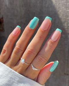 Summer Nails 2023 Gel Simple, Aquamarine Nails Acrylic Short, First Day Of New Job Nails, Aqua Nails Short, Basic Summer Nail Ideas, Teal Sns Nails, Blue With White Tip Nails, Square Nail Ideas Summer, Teal Vacation Nails