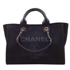 CHANEL Deauville AS3257 Black Tote Bag Handbag Shoulder Women Men UnisexBrand: ChanelGender: Men,WomenColor: BlackComes with: Box, Dust bag, PouchSize (HxWxD): 23cm x 32.5cm x 14.5cm / 9.05'' x 12.79'' x 5.7'' Chanel Deauville Tote Bag Outfit, Big Chanel Bag, Chanel Black Bag, Chanel Closet, Chanel Shopping Bag, Heels And Bags, Chanel Men, Chanel Art, Chanel Tote Bag