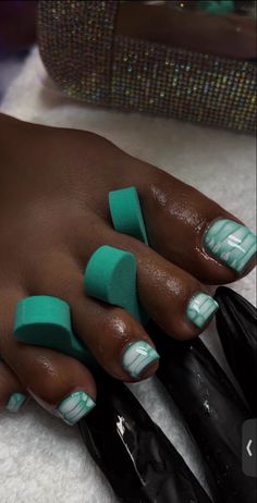 Pinby: aishaa🦋 💞 Chic Pedicure, Toe Acrylic, Green Toe Nails, Blue Toe Nails, Toe Nail Colors, Pedicure Nail Designs