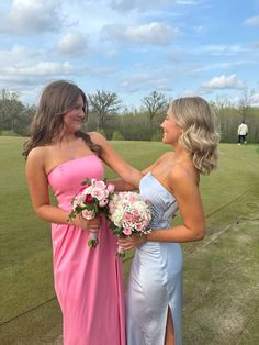 Basic Formal Dresses, Blue Prom Pictures, Poses For Formal Pictures, Md Dresses, Formal Dresses Party, Formal Pictures, Formal Ideas, Prom Pics