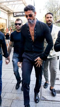 Black Shirt Outfit Men Aesthetic, Mafia Fashion Men, Italian Men Mafia Boss, Mafia Men Outfit, Tall Handsome Men, Luxury Outfits Men, Boyfriend Makeover, Mafia Outfits Men, Classy Tomboy