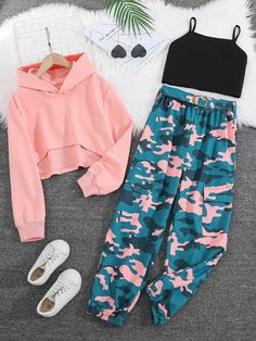 Camo Print Pants, Stylish Hoodies, Fashion Top Outfits, Cute Dress Outfits, Trendy Dress Outfits, Cute Lazy Outfits, Quick Outfits, Cute Preppy Outfits, Fashionista Clothes